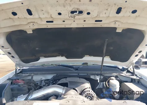 2011 Chevrolet Suburban 2500 Ls z USA, uszkodzony, nr VIN 1GNWKLEG5BR151353